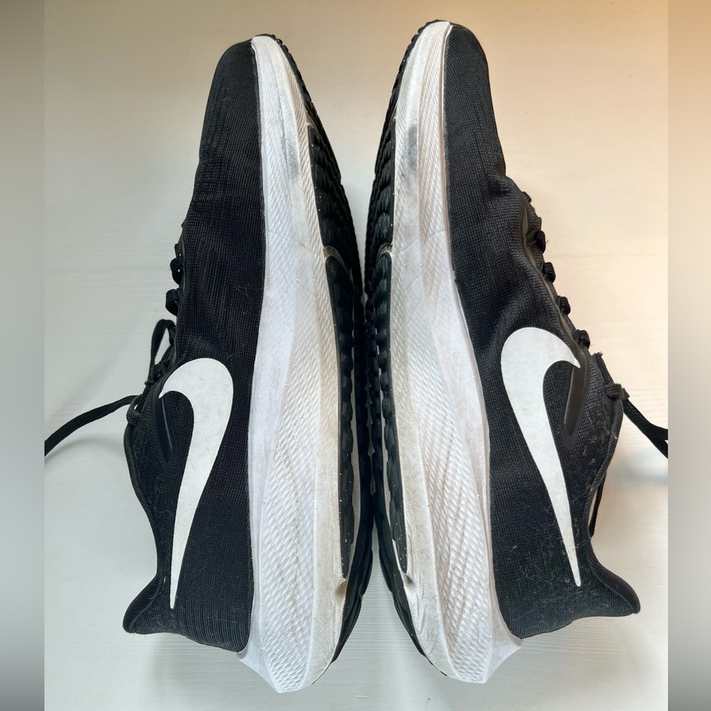 Nike Men’s Air Zoom Pegasus 39 Road Running Sneaker in Black/White Size 10 - Picture 6 of 8